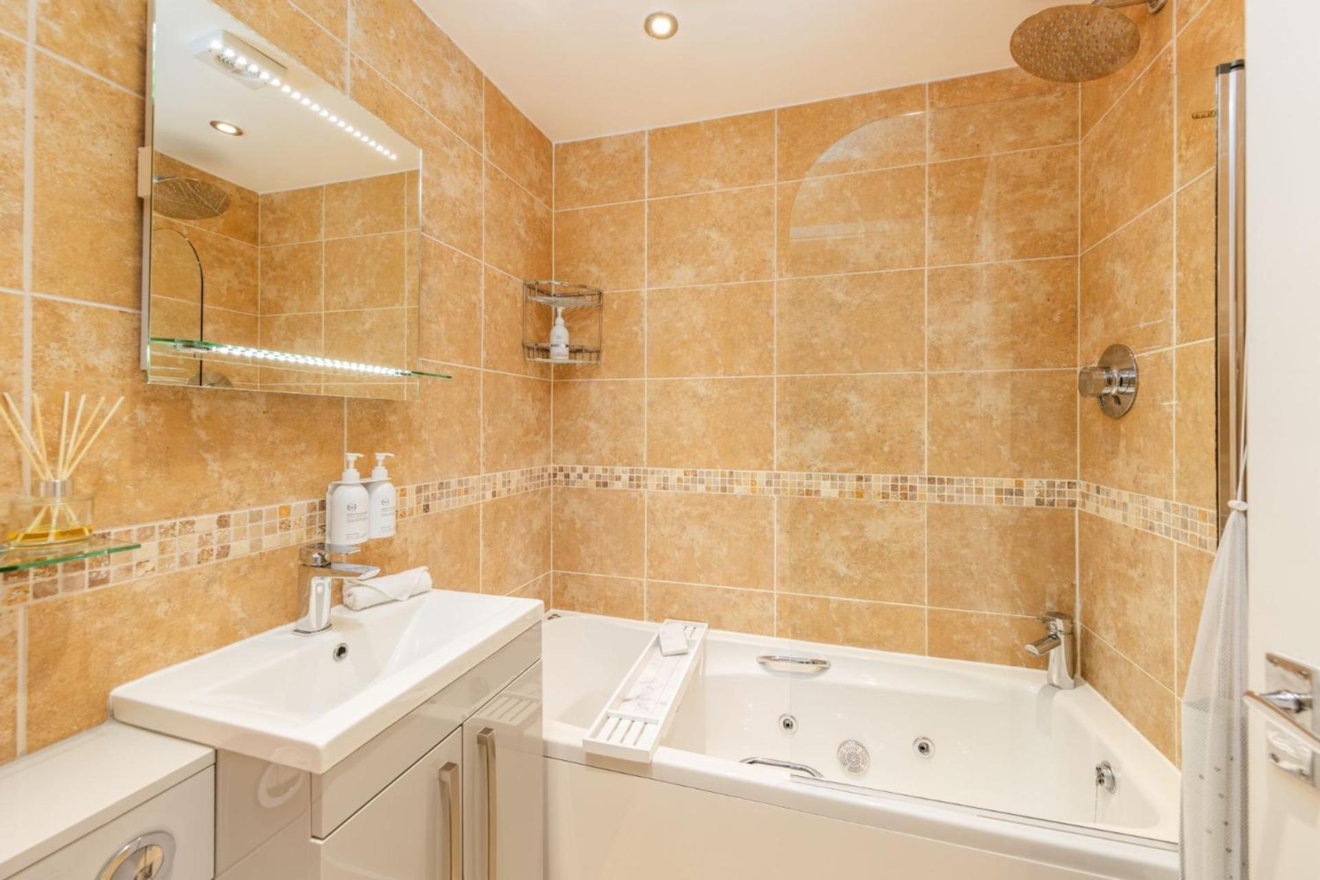 Wheatlands Lodge-windermere - Award Winning - Adult Only - Free Car Park Guest house Windermere