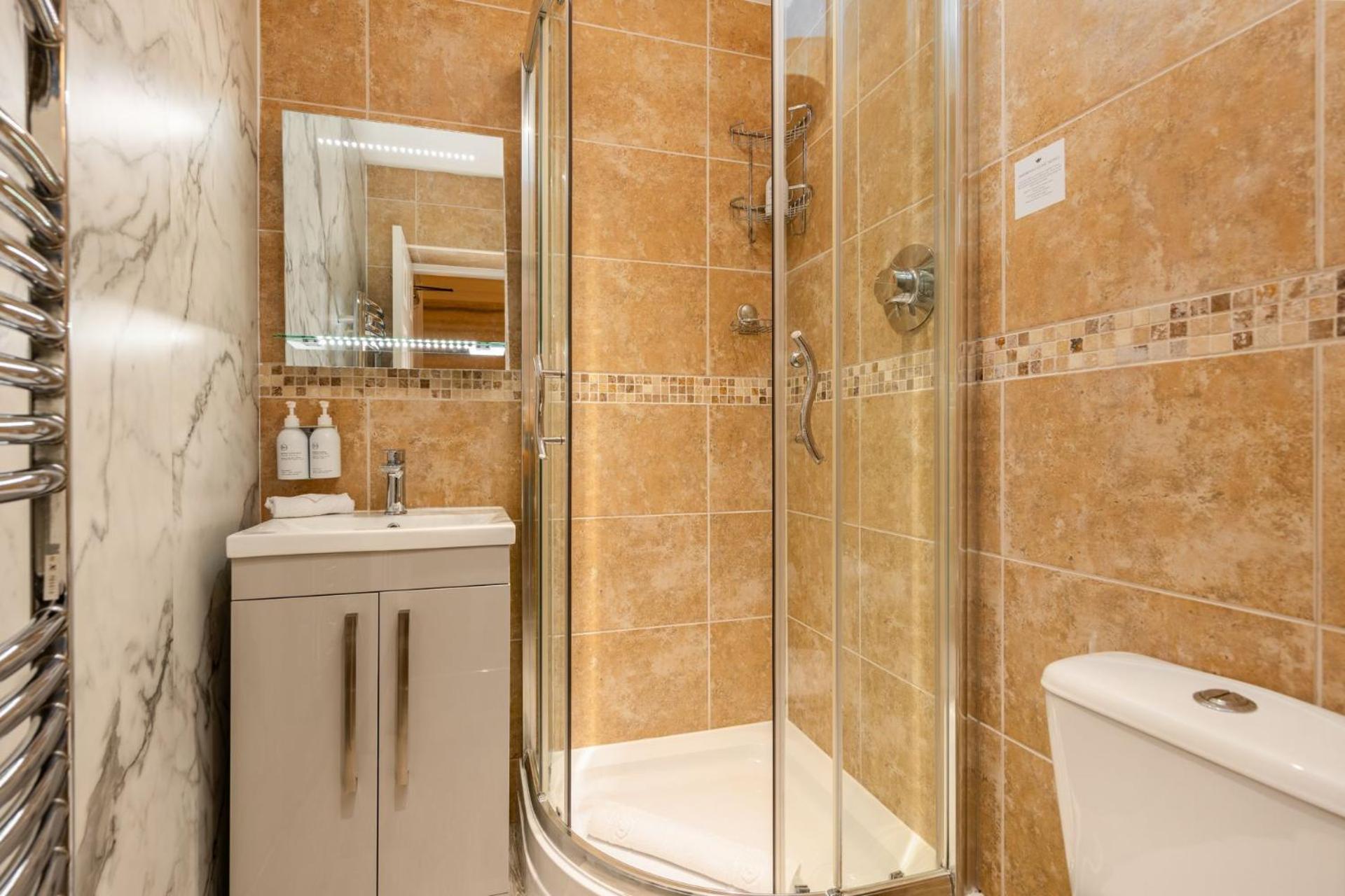 Guest house Wheatlands Lodge-windermere - Award Winning - Adult Only - Free Car Park 5*